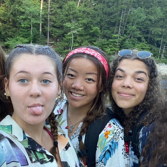 Meet your Posher, Mia - Picture 1 of 1